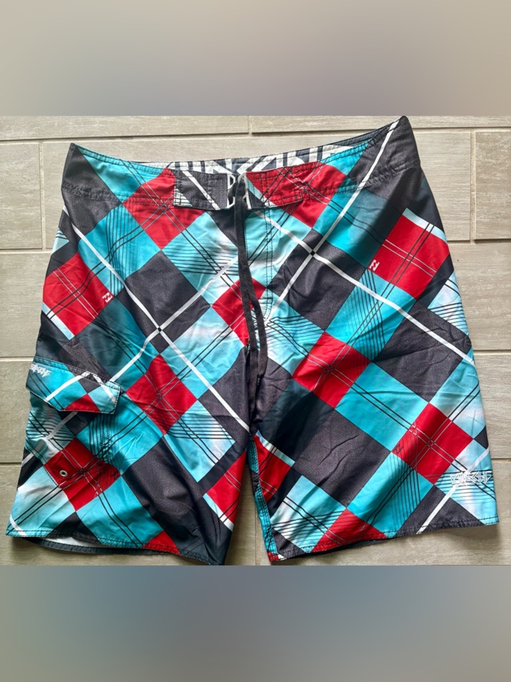 Billabong board shorts with wax comb size 38 geometric Y2K 90s retro swimwear